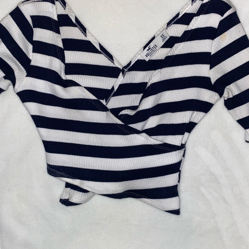Hollister Wrap Crop top